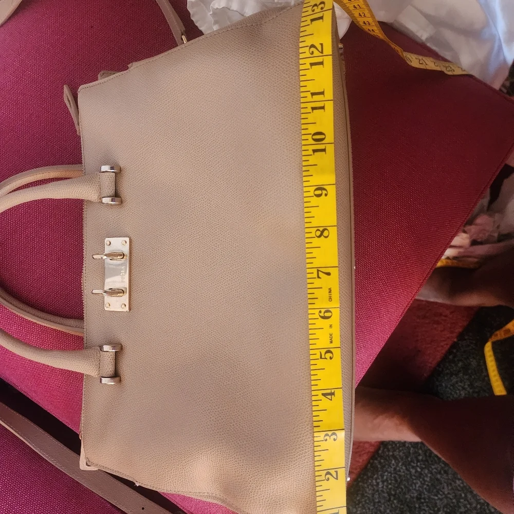 Handbag - Picture 4 of 9
